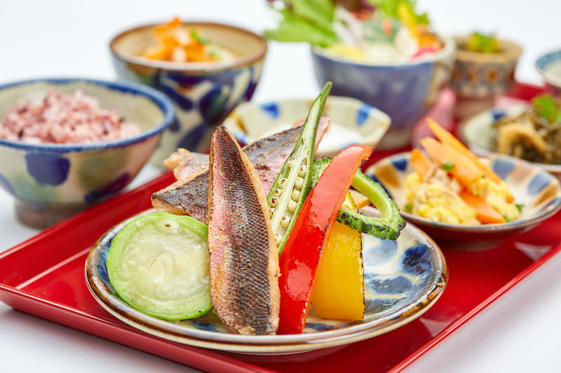 Gurukun 生姜和冲绳多彩烧烤