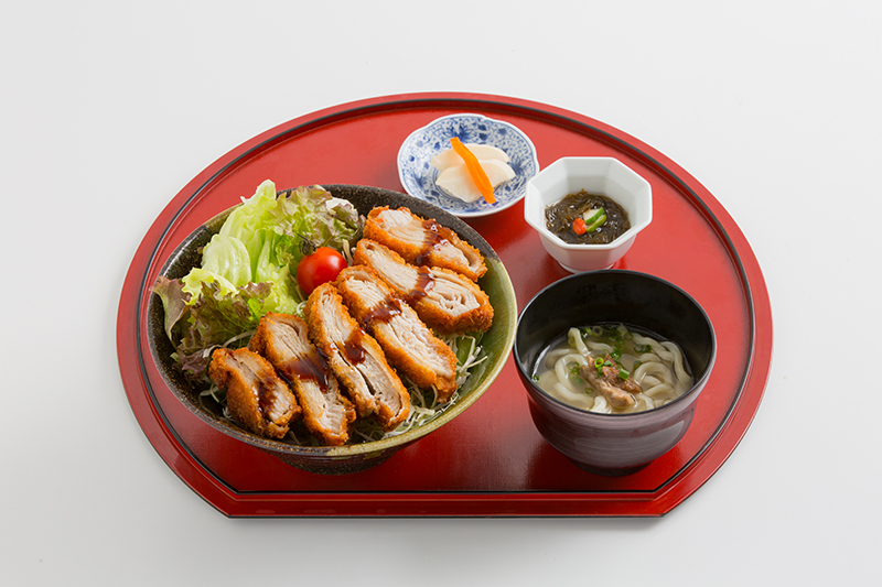 島豚のミルフィーユカツ丼