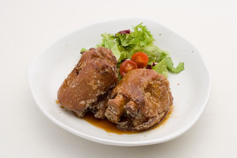 コラーゲンたっぷりテビチ唐揚げ