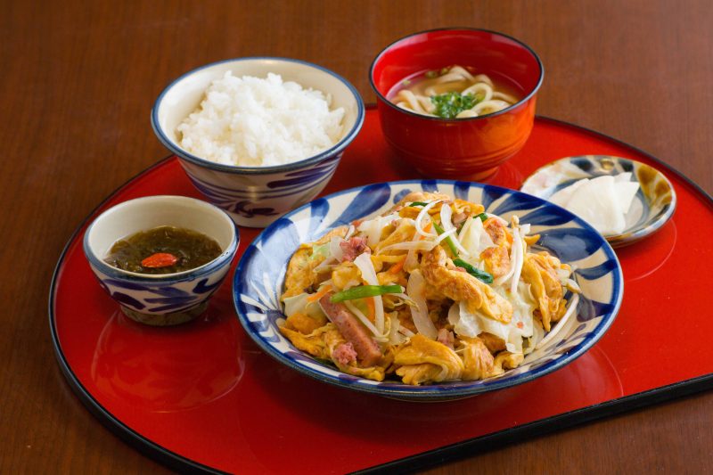 フーちゃんぷるー定食